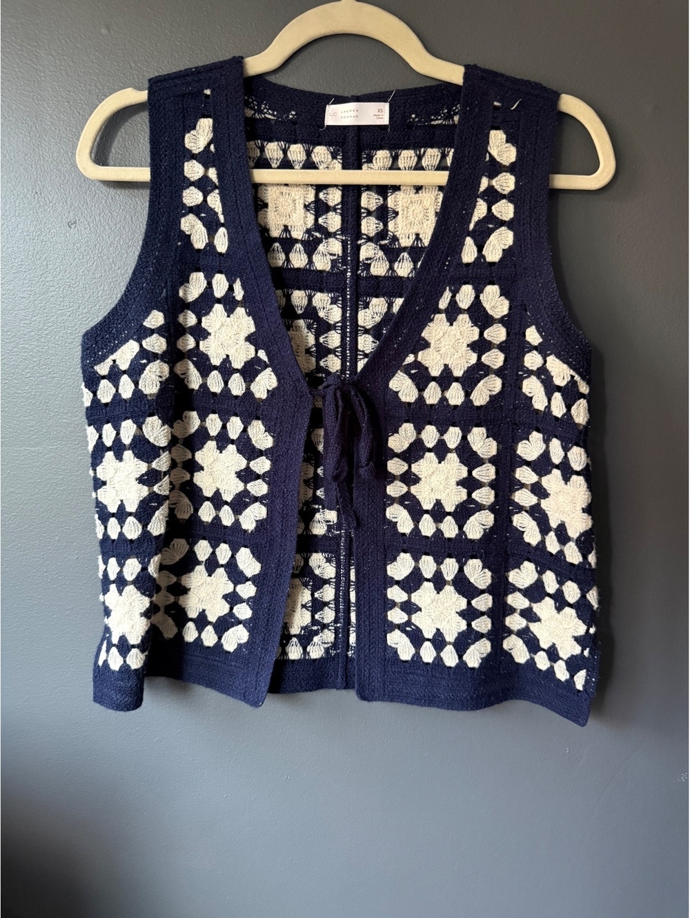 Lauren Conrad Navy and Cream Crochet Knit Tie-Front Vest XS